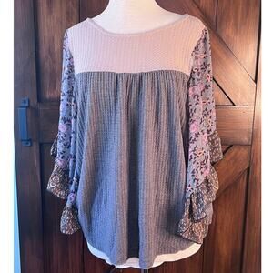 Umgee Waffle Knit Bohemian Grey Cream Top Floral Butterfly Sleeves Women's S